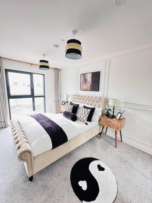 Central Derby Urban 2 Bedroom Flat - An Oasis Of Elegance! Free Parking And Wifi Suitable For Families And Professionals Kültér fotó