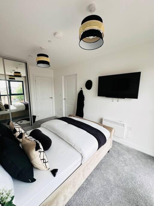 Central Derby Urban 2 Bedroom Flat - An Oasis Of Elegance! Free Parking And Wifi Suitable For Families And Professionals Kültér fotó