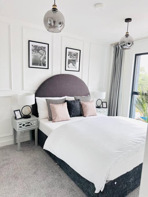 Central Derby Urban 2 Bedroom Flat - An Oasis Of Elegance! Free Parking And Wifi Suitable For Families And Professionals Kültér fotó